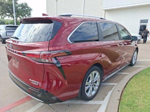 2021 Toyota Sienna Platinum