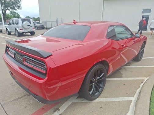 2016 Dodge Challenger R/T Plus