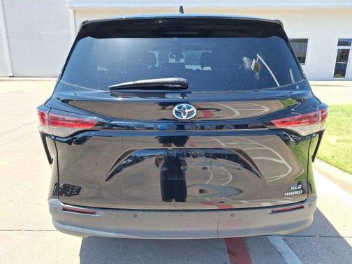2022 Toyota Sienna XLE