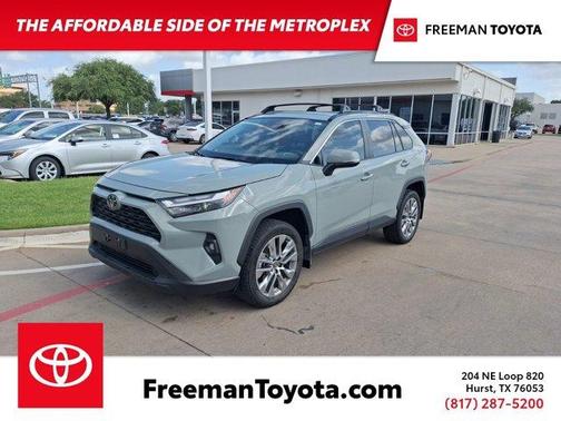 2022 Toyota RAV4 XLE Premium