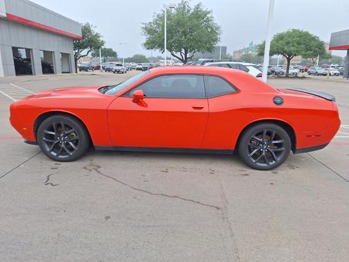 2021 Dodge Challenger SXT