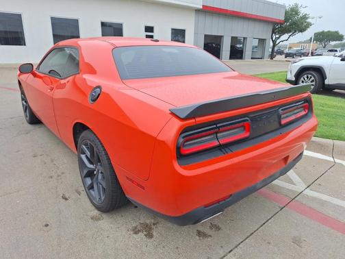 2021 Dodge Challenger SXT