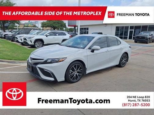 2024 Toyota Camry SE