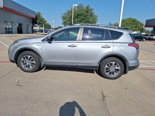 2018 Toyota RAV4 Hybrid XLE