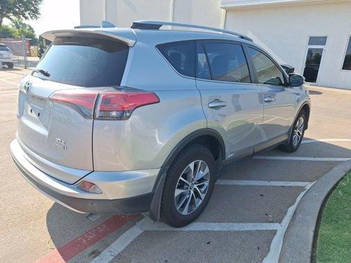 2018 Toyota RAV4 Hybrid XLE