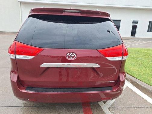 2011 Toyota Sienna Base