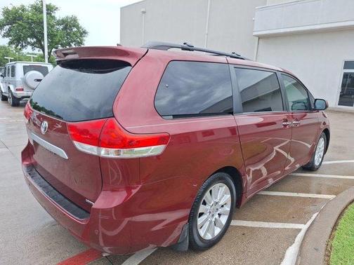 2011 Toyota Sienna Base