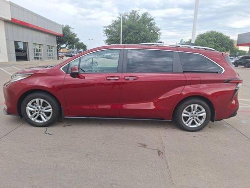 2024 Toyota Sienna Limited