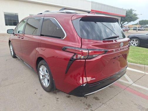 2024 Toyota Sienna Limited