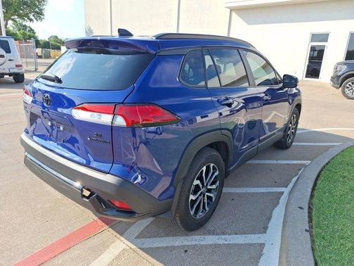 2025 Toyota Corolla Cross Hybrid SE