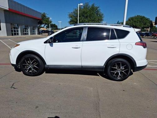 2016 Toyota RAV4 SE