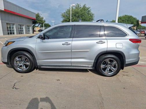 2019 Toyota Highlander Hybrid Limited Platinum