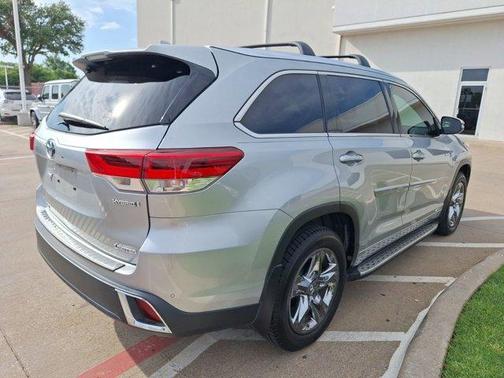 2019 Toyota Highlander Hybrid Limited Platinum