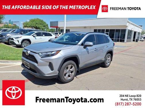 2022 Toyota RAV4 XLE