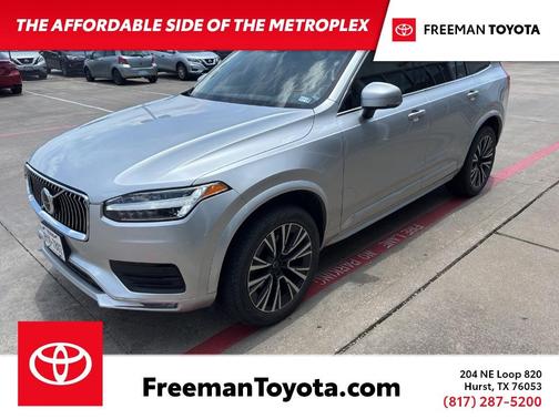 2022 Volvo XC90 T5 Momentum 7 Passenger