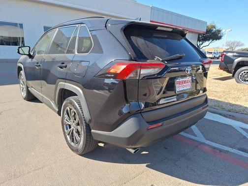 2022 Toyota RAV4 Hybrid XLE Premium