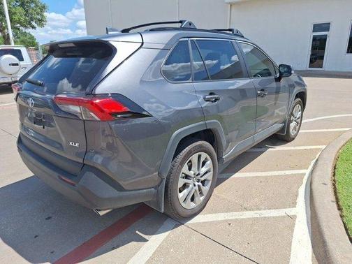 2024 Toyota RAV4 XLE Premium