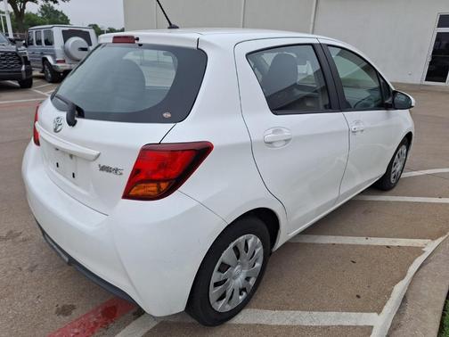 2017 Toyota Yaris L