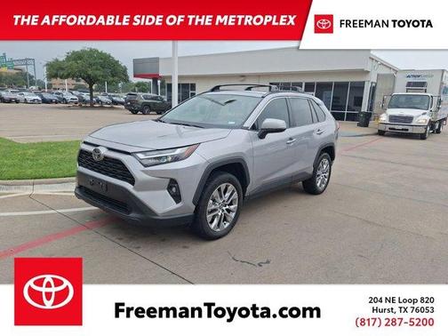 2022 Toyota RAV4 XLE Premium