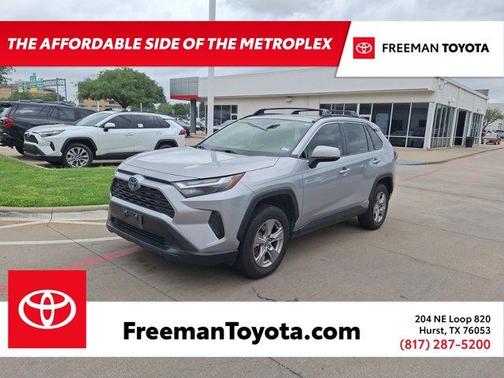 2022 Toyota RAV4 Hybrid XLE