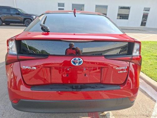 2021 Toyota Prius L