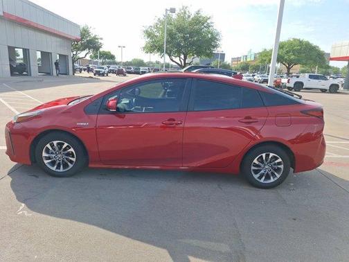 2021 Toyota Prius L