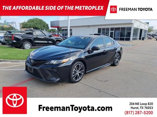 2019 Toyota Camry Hybrid SE