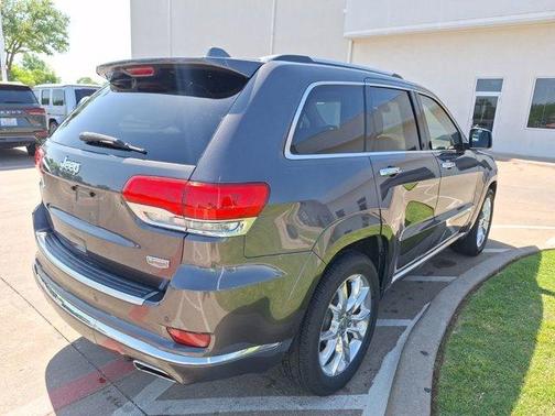 2016 Jeep Grand Cherokee Summit