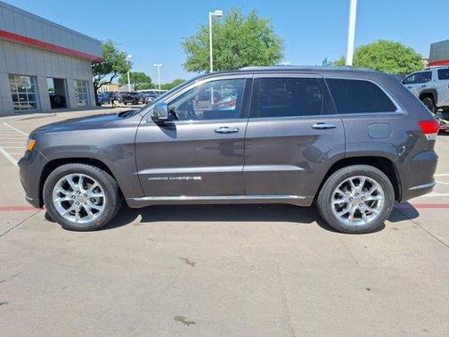 2016 Jeep Grand Cherokee Summit
