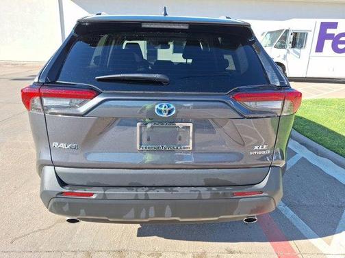 2024 Toyota RAV4 Hybrid XLE