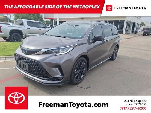 2022 Toyota Sienna XSE 7 Passenger