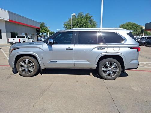 2023 Toyota Sequoia Capstone
