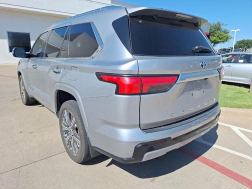 2023 Toyota Sequoia Capstone