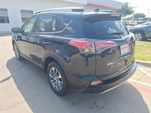 2018 Toyota RAV4 Hybrid XLE