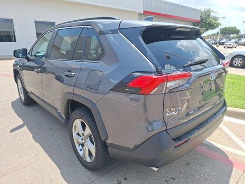 2021 Toyota RAV4 Hybrid XLE Premium