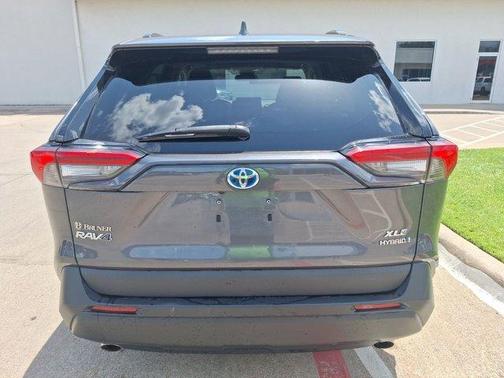 2021 Toyota RAV4 Hybrid XLE Premium