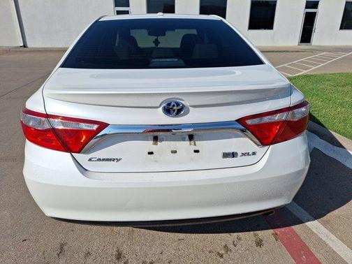 2016 Toyota Camry Hybrid XLE