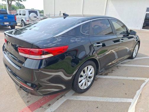 2017 Kia Optima LX