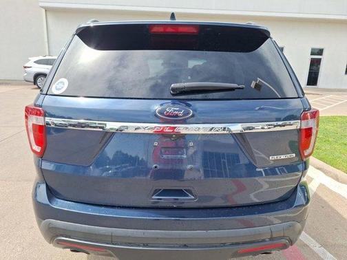 2016 Ford Explorer Base