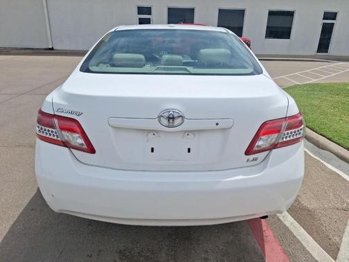 2011 Toyota Camry LE