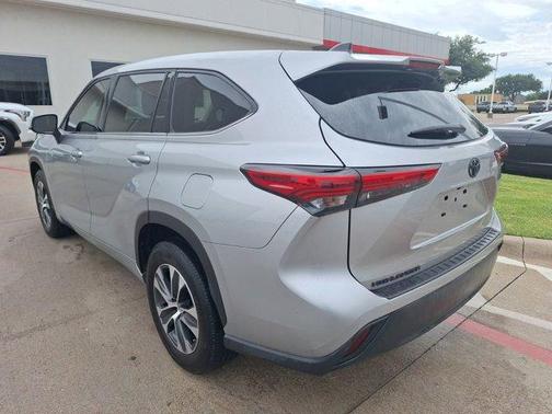 2022 Toyota Highlander L