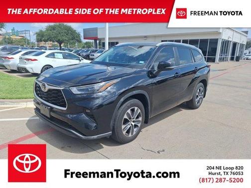 2024 Toyota Highlander LE