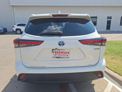2021 Toyota Highlander Hybrid XLE