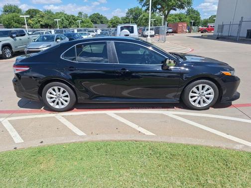 2020 Toyota Camry LE