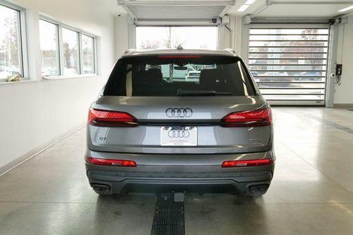Samurai Gray Metallic 2026 Audi Q7 55 Premium Plus