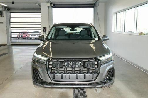 Samurai Gray Metallic 2026 Audi Q7 55 Premium Plus