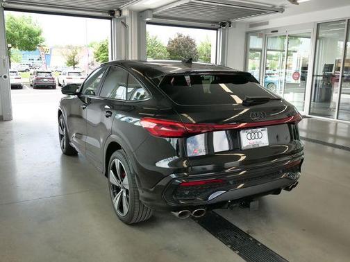 Mythos Black Metallic 2026 Audi SQ5 3.0T Premium Plus