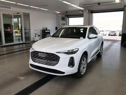 White 2026 Audi Q5 PLUS
