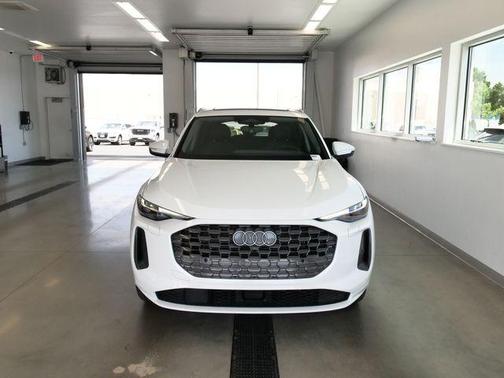 White 2026 Audi Q5 PLUS