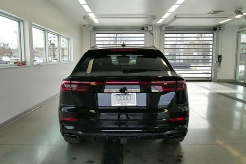 Mythos Black Metallic 2026 Audi Q8 55 Premium